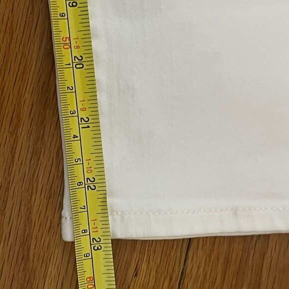 J.CREW Petite Mid-rise Kickout Jean Size 27P White NEW CH694 Casual Coastal - Picture 12 of 16